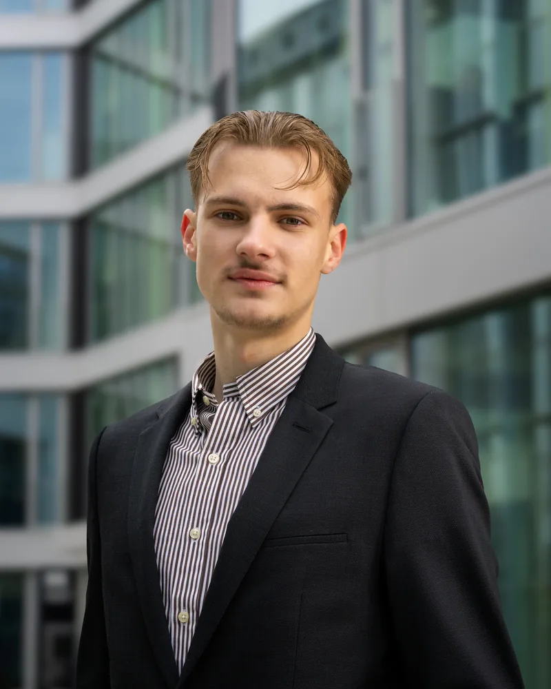 Elias Möller, Geschäftsführer