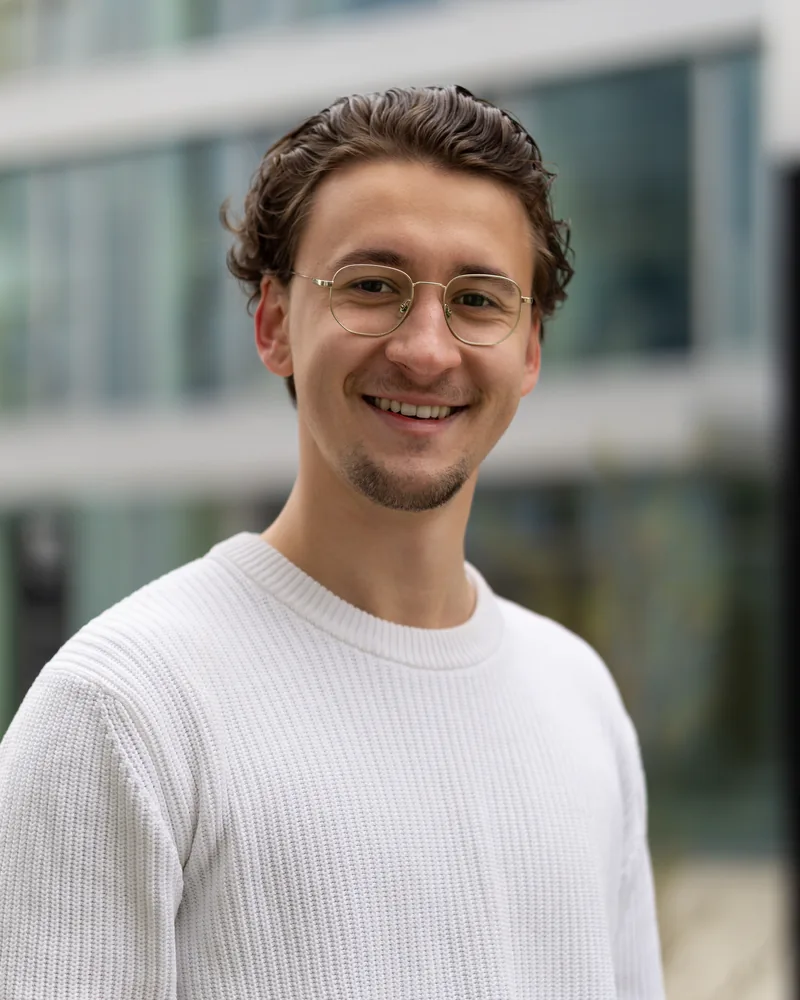 Luka Möller, Geschäftsführer